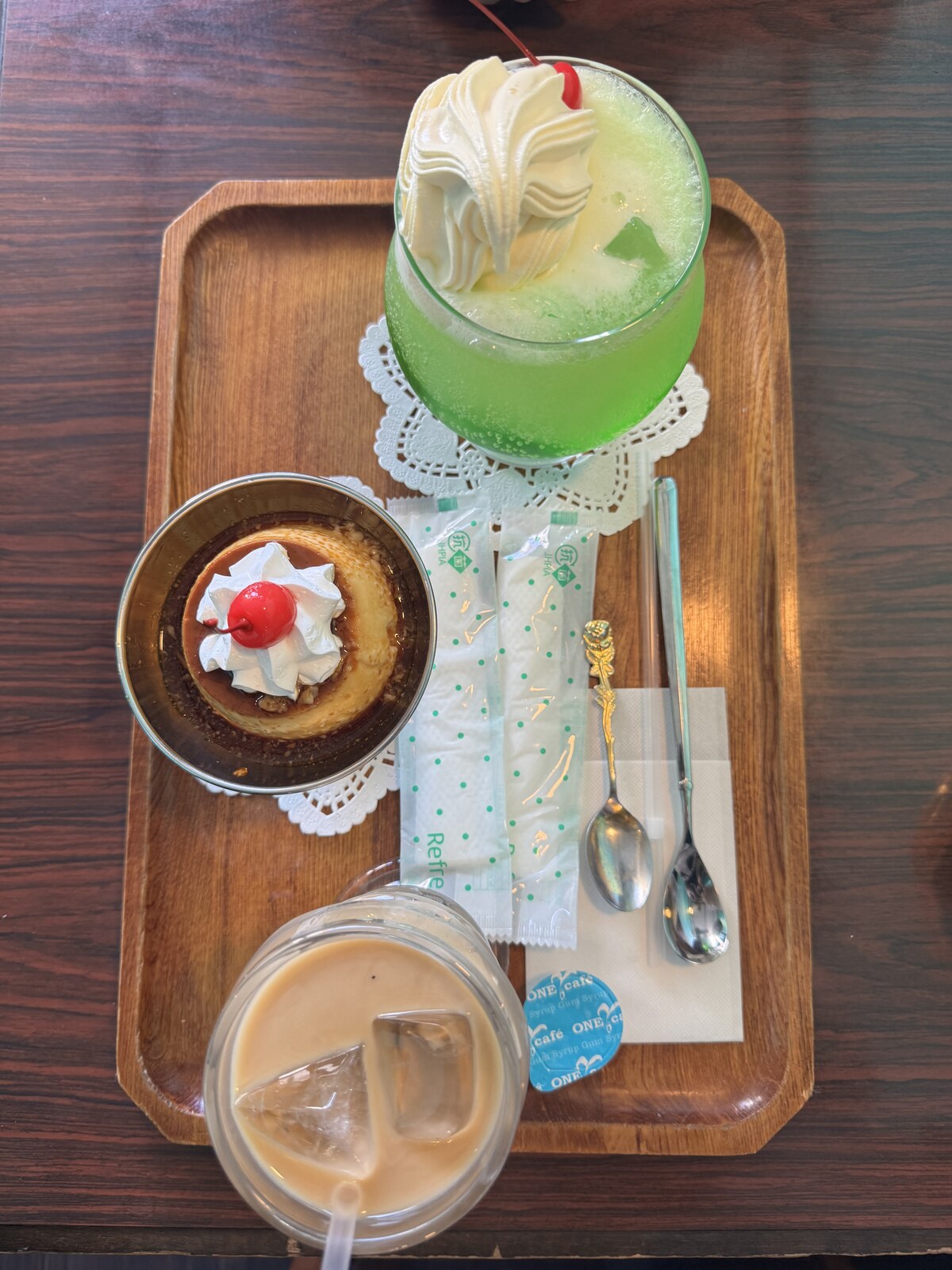 喫茶よたろう 奶油苏打与布丁