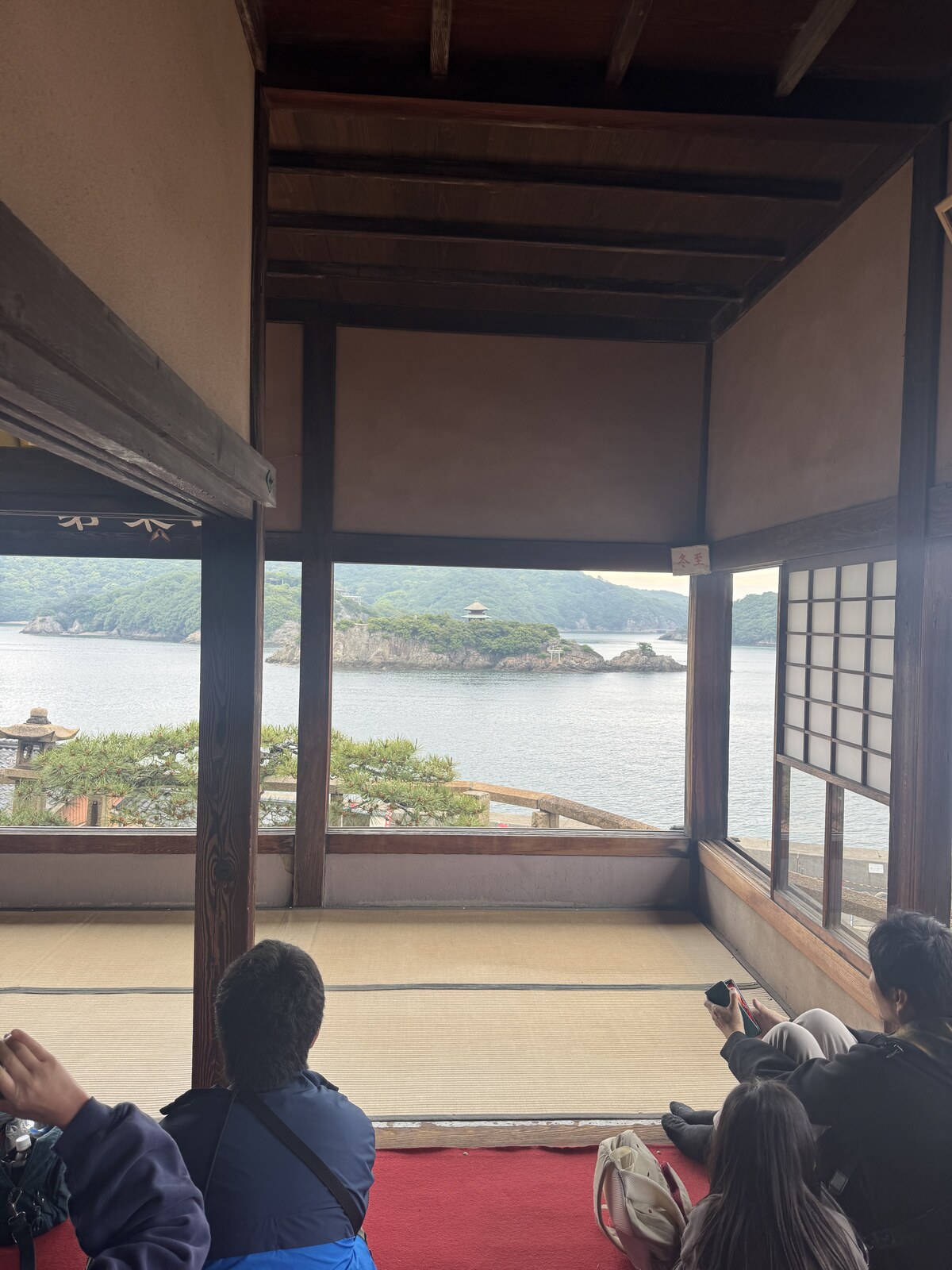 鞆之浦 旧宅座敷望濑户内