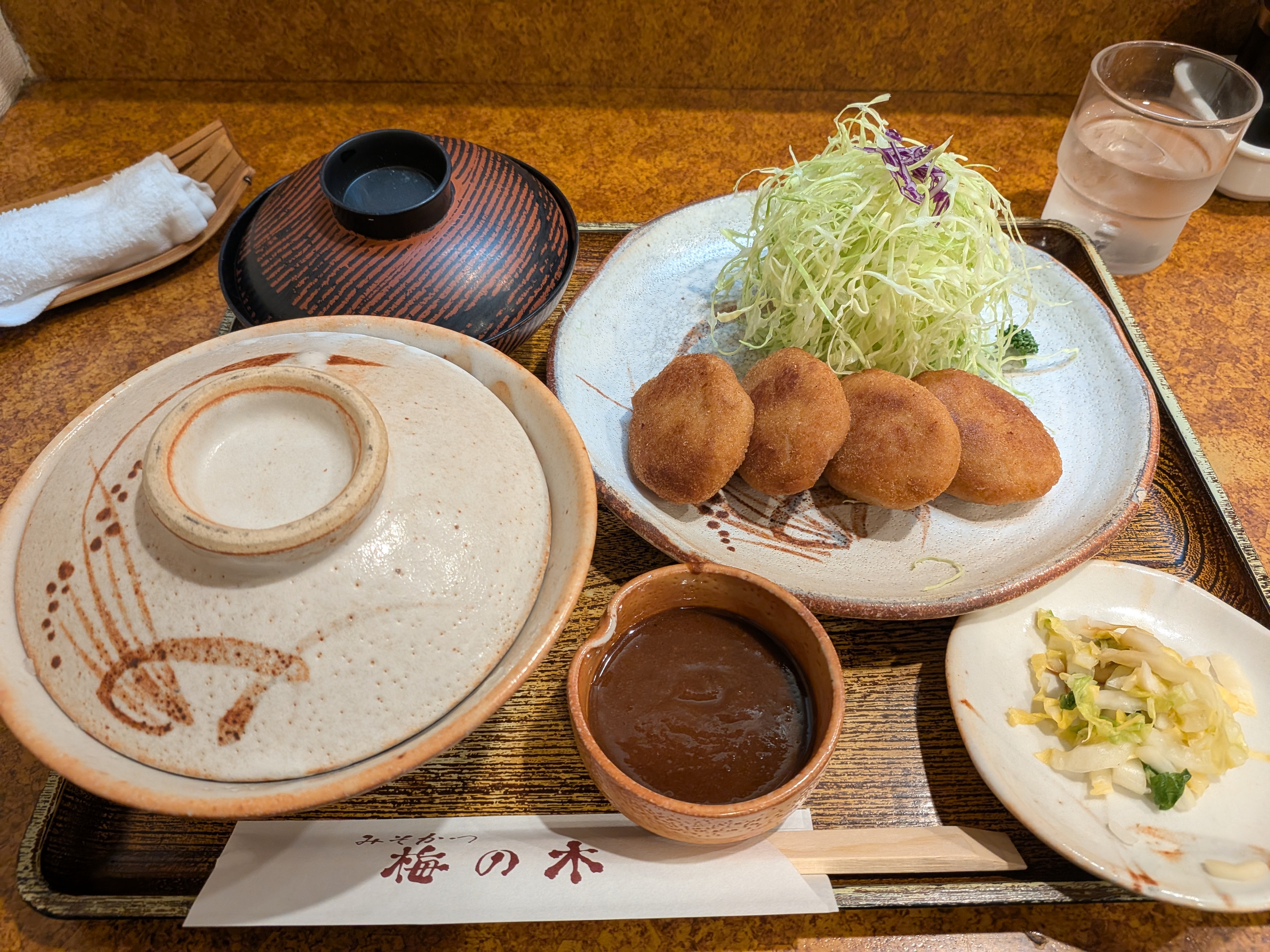 梅之木的味噌炸猪排定食