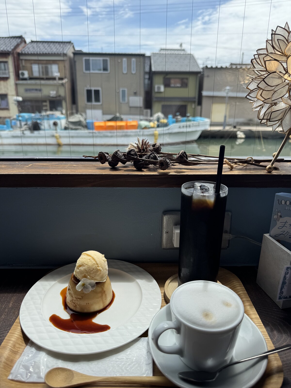 Imikawa harbour cafe — pudding and cafe latte